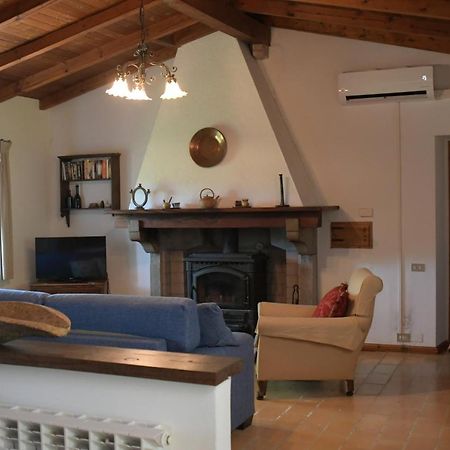 Apartamento Localita S Cecilia 30, Urbania Exterior foto