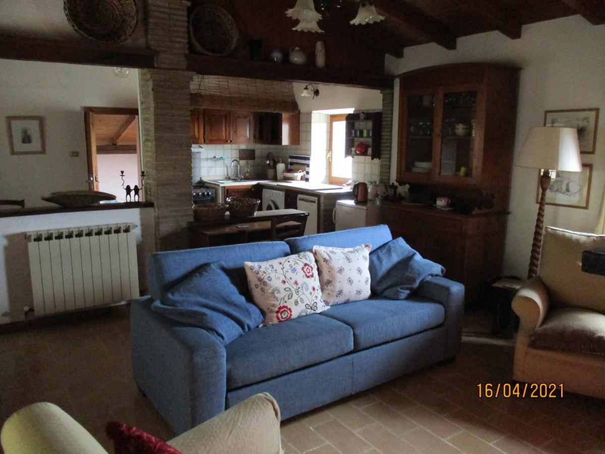 Apartamento Localita S Cecilia 30, Urbania Exterior foto