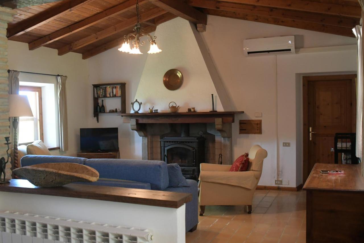 Apartamento Localita S Cecilia 30, Urbania Exterior foto